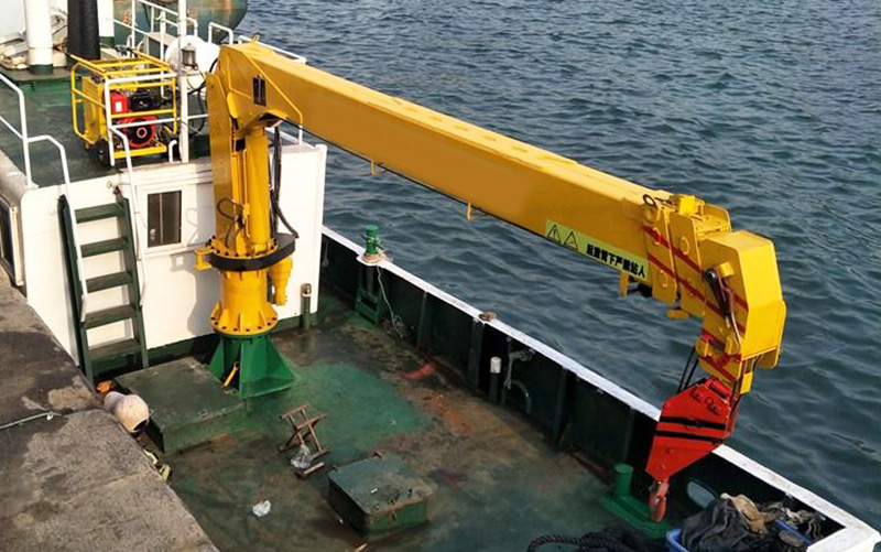 straight-boom-marine-crane.jpg