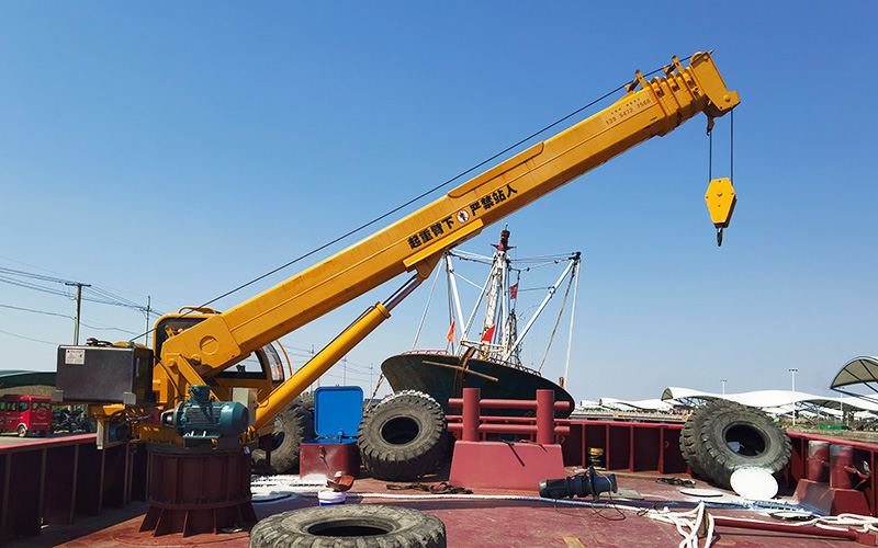 MNK-CY1200 Telescopic Boom Marine Crane